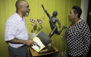 Basil Watson (left) and Jamaica culture minister Olivia Grange (Photo: Contributed)