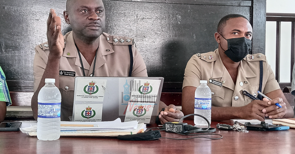 DSP Mark Harris (left). (File Photo)